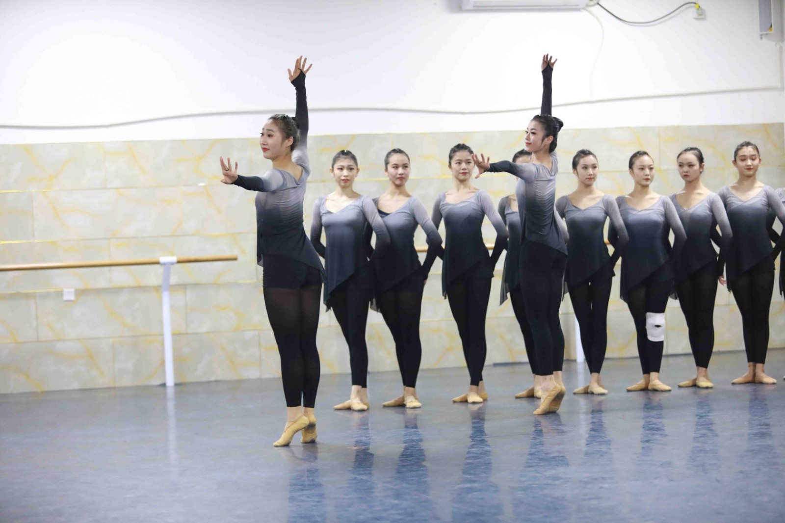 廣東廣州地區藝考類培訓機構怎么甄選 這里有你不知道的選擇舞蹈藝考培訓班的方法!