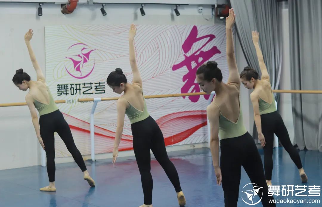 四川舞研藝考23屆6月月度大測如期而至，23屆舞蹈生們，“秒殺全場”的時刻到了！