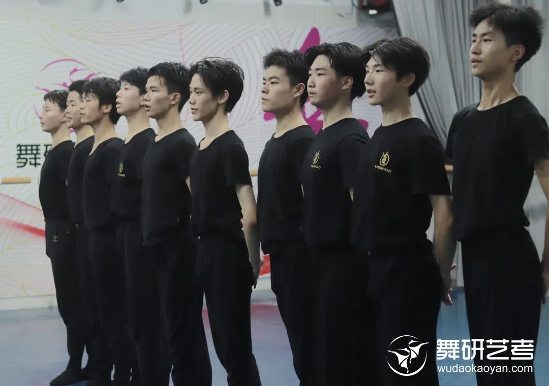 四川舞研藝考23屆6月月度大測如期而至，23屆舞蹈生們，“秒殺全場”的時刻到了！