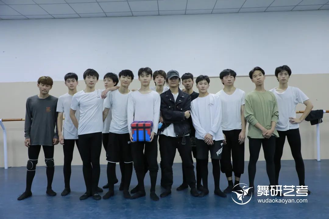 从基础学起，到辉煌结束丨恭喜河北舞研22届宋同学成功考入北京舞蹈学院！