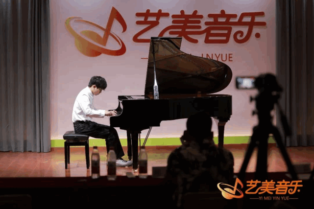 艺美22届学员故事｜百炼成钢！牛易豪斩获天音作曲状元！