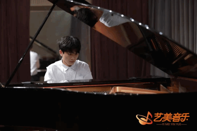 艺美22届学员故事｜百炼成钢！牛易豪斩获天音作曲状元！