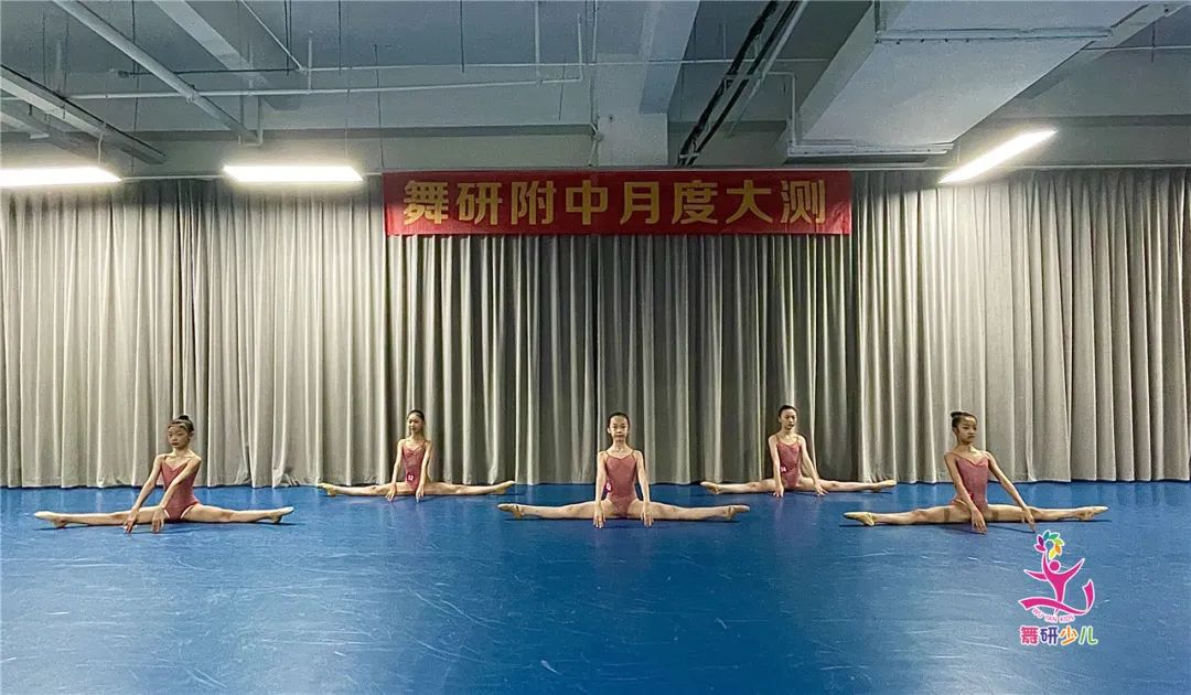 進步令人驚嘆！又是一個收獲滿滿的夏天~ 舞研附中暑期集訓三期班閉營匯演精彩回顧！
