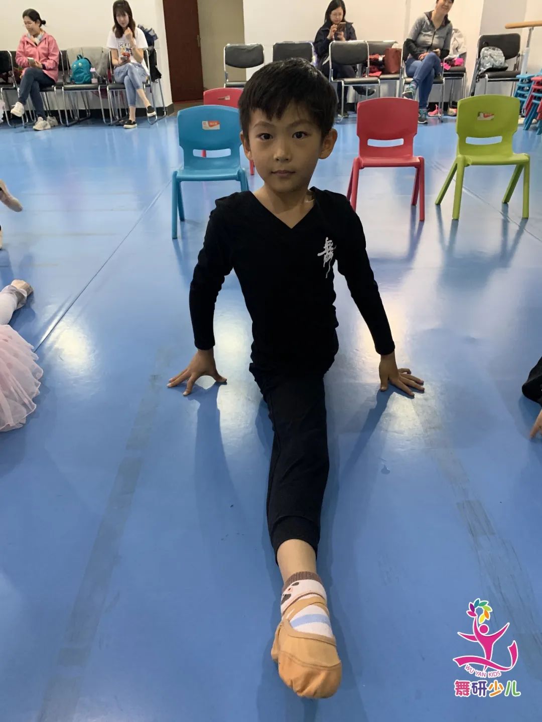 北舞附中、上戲附中同時上榜，這個大滿貫的成績，是我們來舞研集訓前想都不敢想的結果！