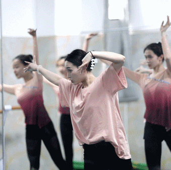 北京舞蹈藝考培訓哪家好？舞研藝考師資雄厚，教學精準，課程全面