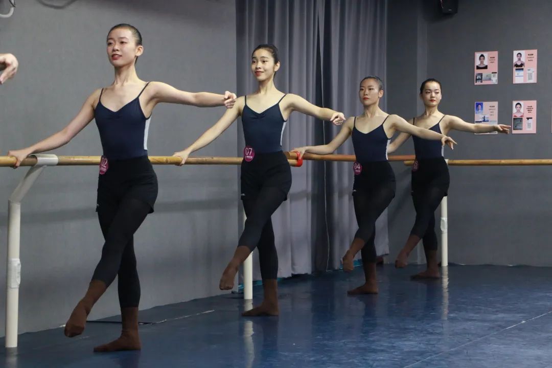 北京舞蹈藝考培訓哪家好？舞研藝考師資雄厚，教學精準，課程全面