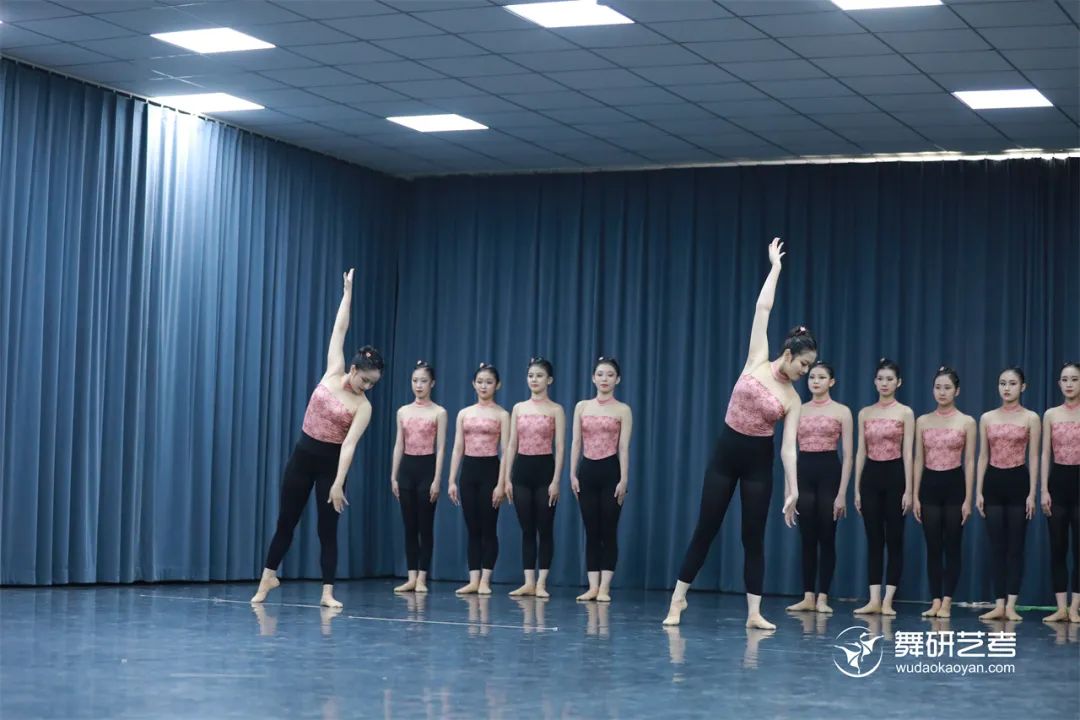 北京舞蹈藝考培訓哪家好？舞研藝考師資雄厚，教學精準，課程全面