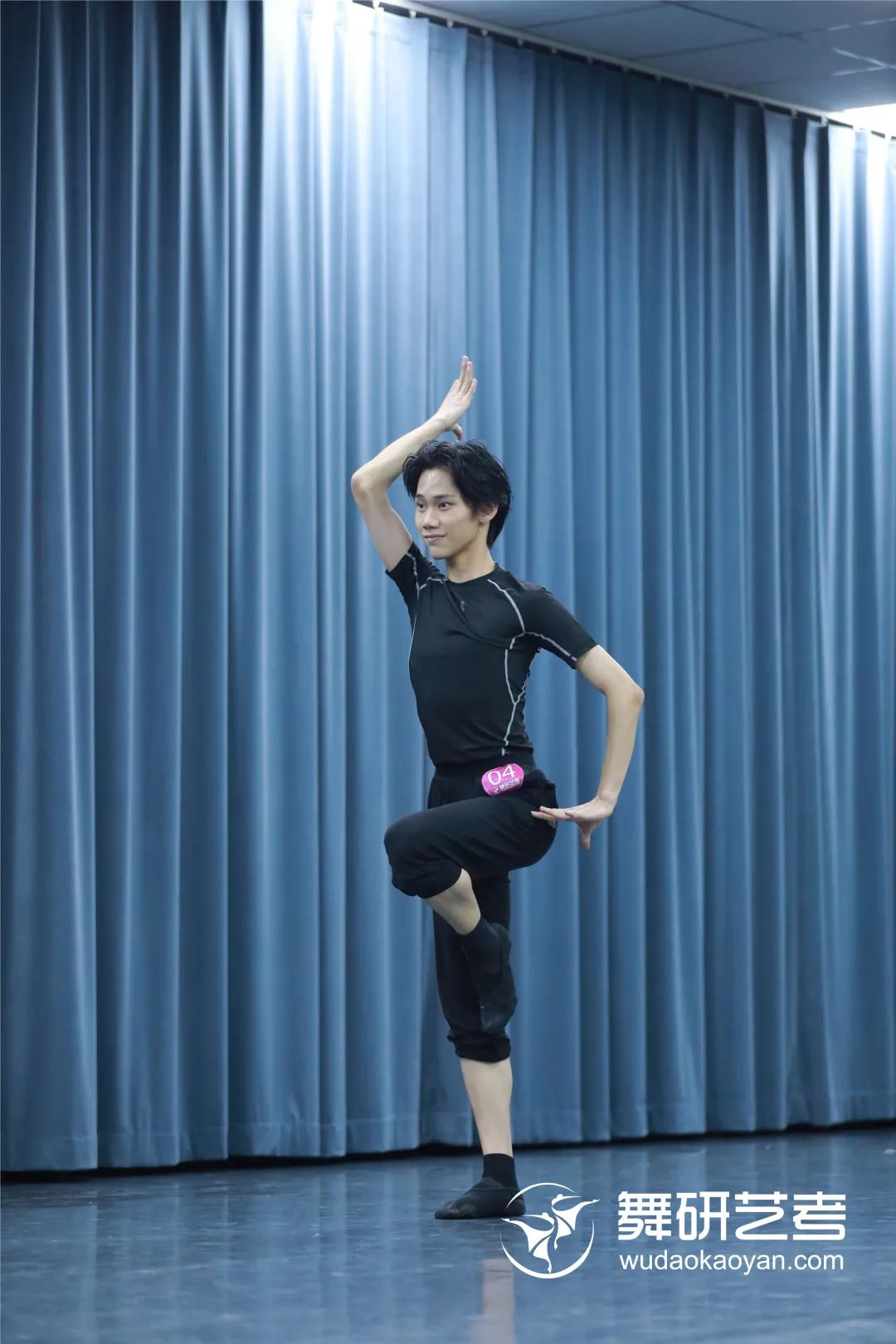 【舞研艺考男班】课堂实况