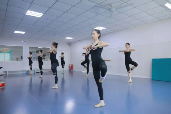 24&25舞研体育舞蹈考研全程班︱业内唯一一家专注体育舞蹈辅导的考研机构！