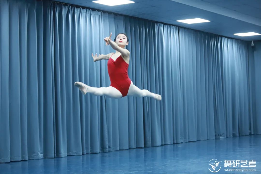 河南舞研舞蹈藝考周末班火熱報名中！助你漲功在平時，周周有進步！