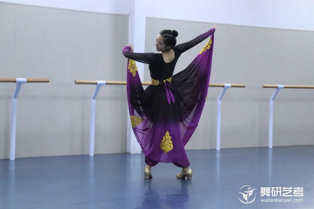 山東舞研藝考清明舞蹈集訓啟動！感受專業的力量！