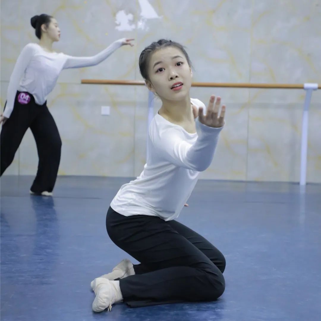 2024年艺考改革后，舞蹈即兴是必考科目，舞蹈生即兴如何拿高分？