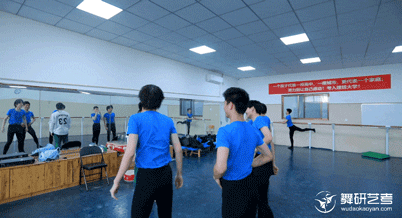 24届萌新舞蹈生前来报到丨追光逐梦 不负韶华 舞研周测见证你的每一次成长~