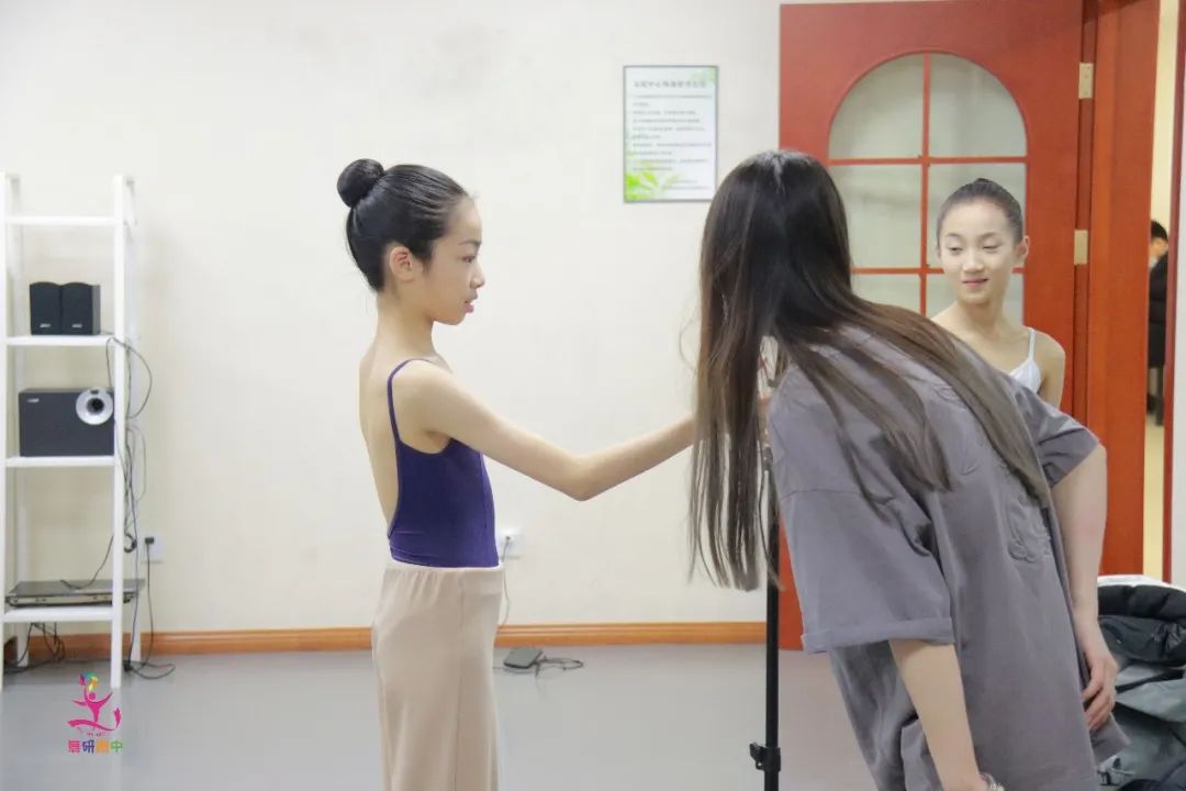 舞研附中一站式服務！深圳藝術學校初試展現備考硬實力！