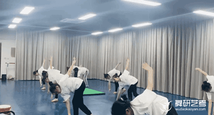 浙江舞研五一营完结撒花丨她们认真学习的模样真得“泰裤啦”！