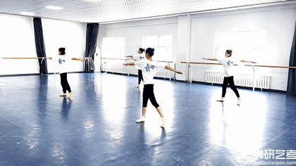 在吉林舞研，拒绝摆烂，舞蹈生的五一卷起来了？！