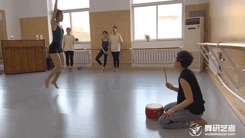 辽宁舞研艺考舞蹈集训丨这个五一在笃定的步伐中蜕变！