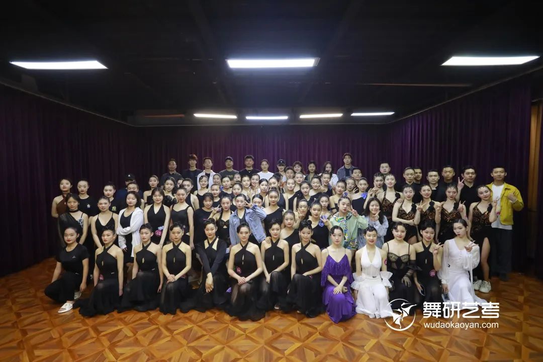 舞研国标5月大测丨夯实基础踏实向前，燃情五月完美收官，继续向梦想进发！