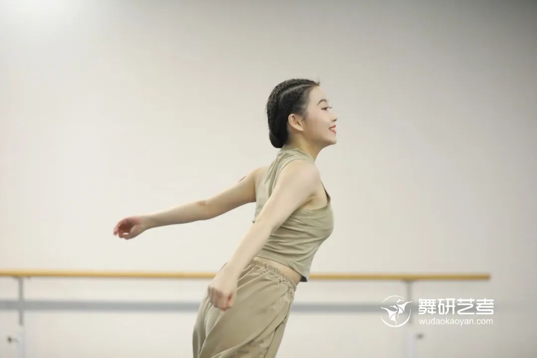 舞研国标5月大测丨夯实基础踏实向前，燃情五月完美收官，继续向梦想进发！