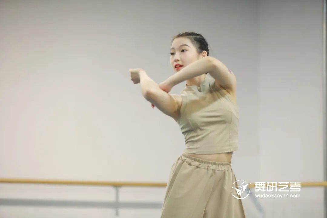 舞研国标5月大测丨夯实基础踏实向前，燃情五月完美收官，继续向梦想进发！