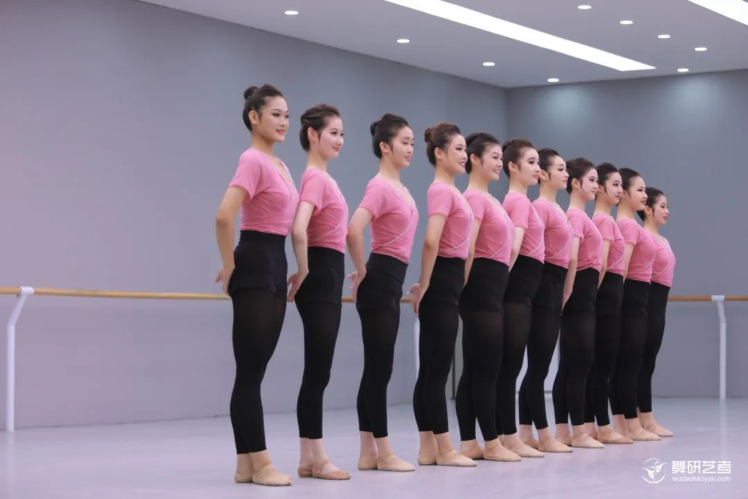 2024届舞蹈生校考定向班丨来舞研精准备考，定能圆梦名校！