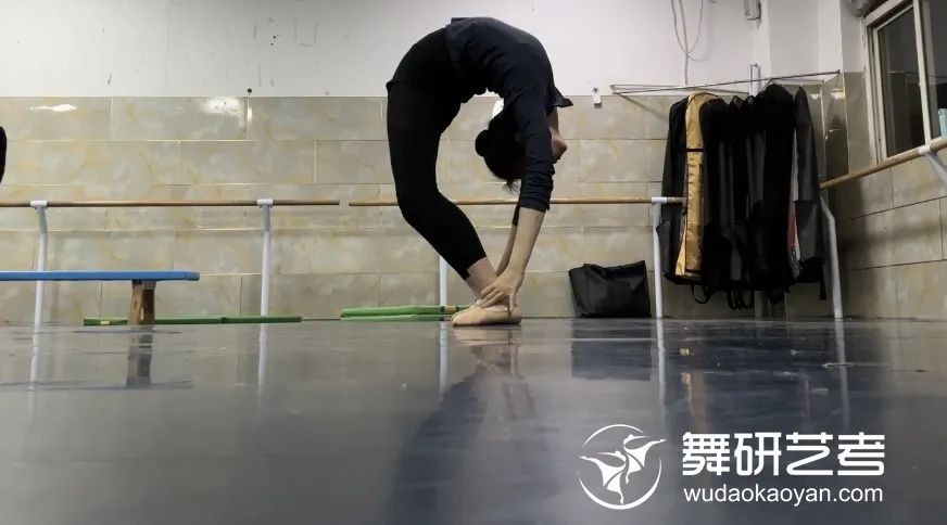 河北舞研2023届舞蹈艺考学员专访丨没有什么是阻挡你不努力的理由