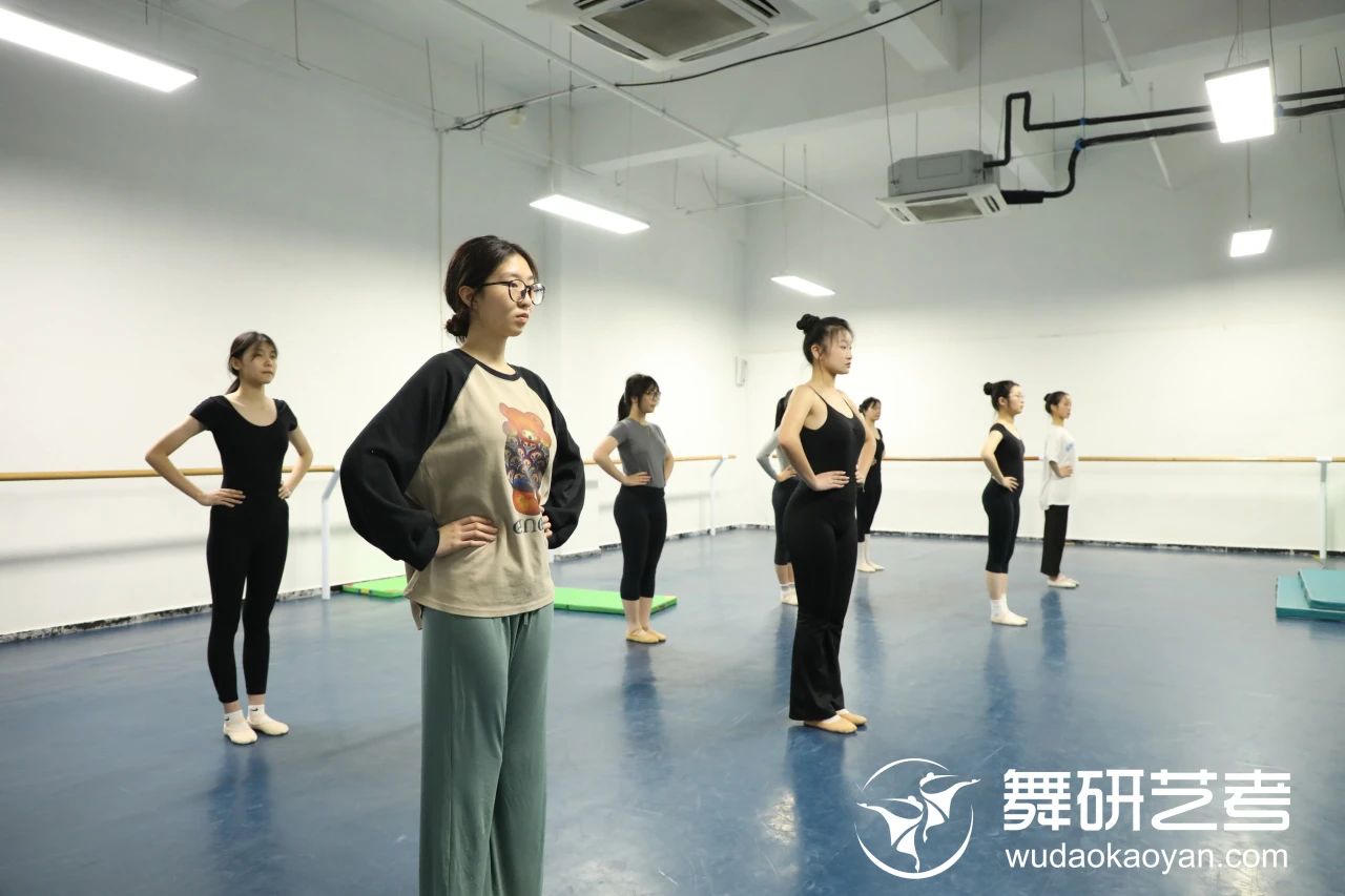 浙江舞研清明营丨每个女孩都有一个舞蹈梦，来浙江舞研，逐梦！