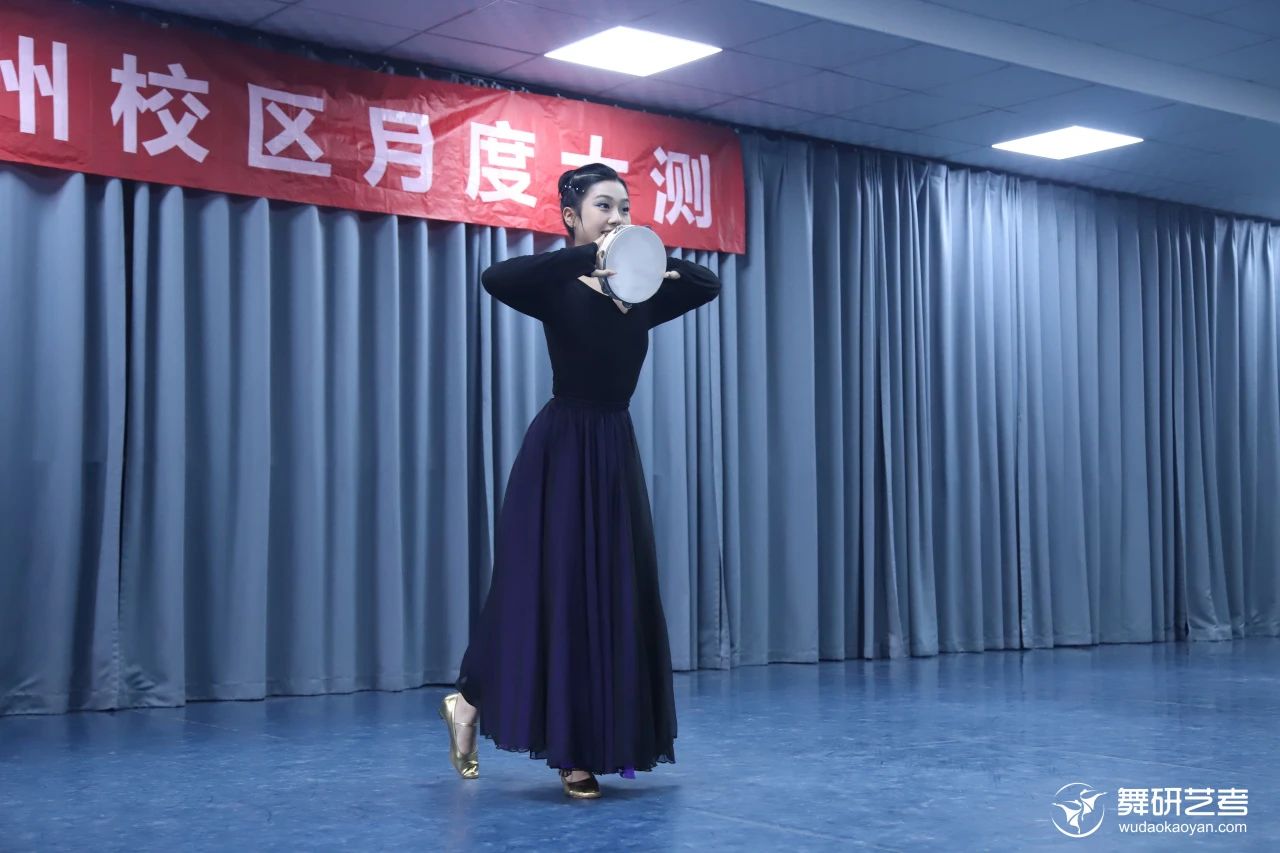 各凭态度乘风浪，以蜕为进！｜河南舞研2025届舞蹈生月度大测考场纪实