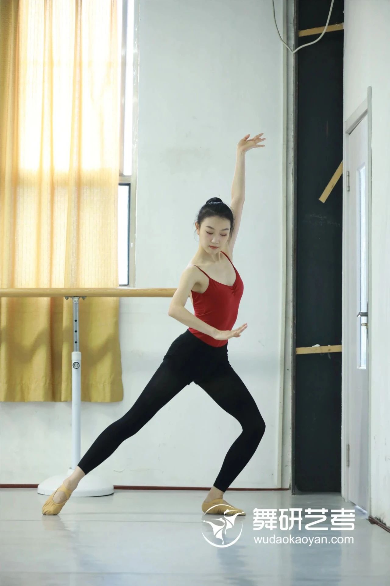 上岸上海体育大学，她以勤学苦练，书写人生辉煌的篇章丨舞研国标24届艺考故事