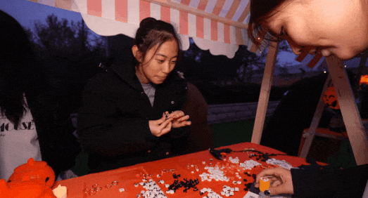 舞研总部北京校区·万圣节狂欢夜丨青春进行时，狂欢不停歇，今夜不给糖就捣蛋~