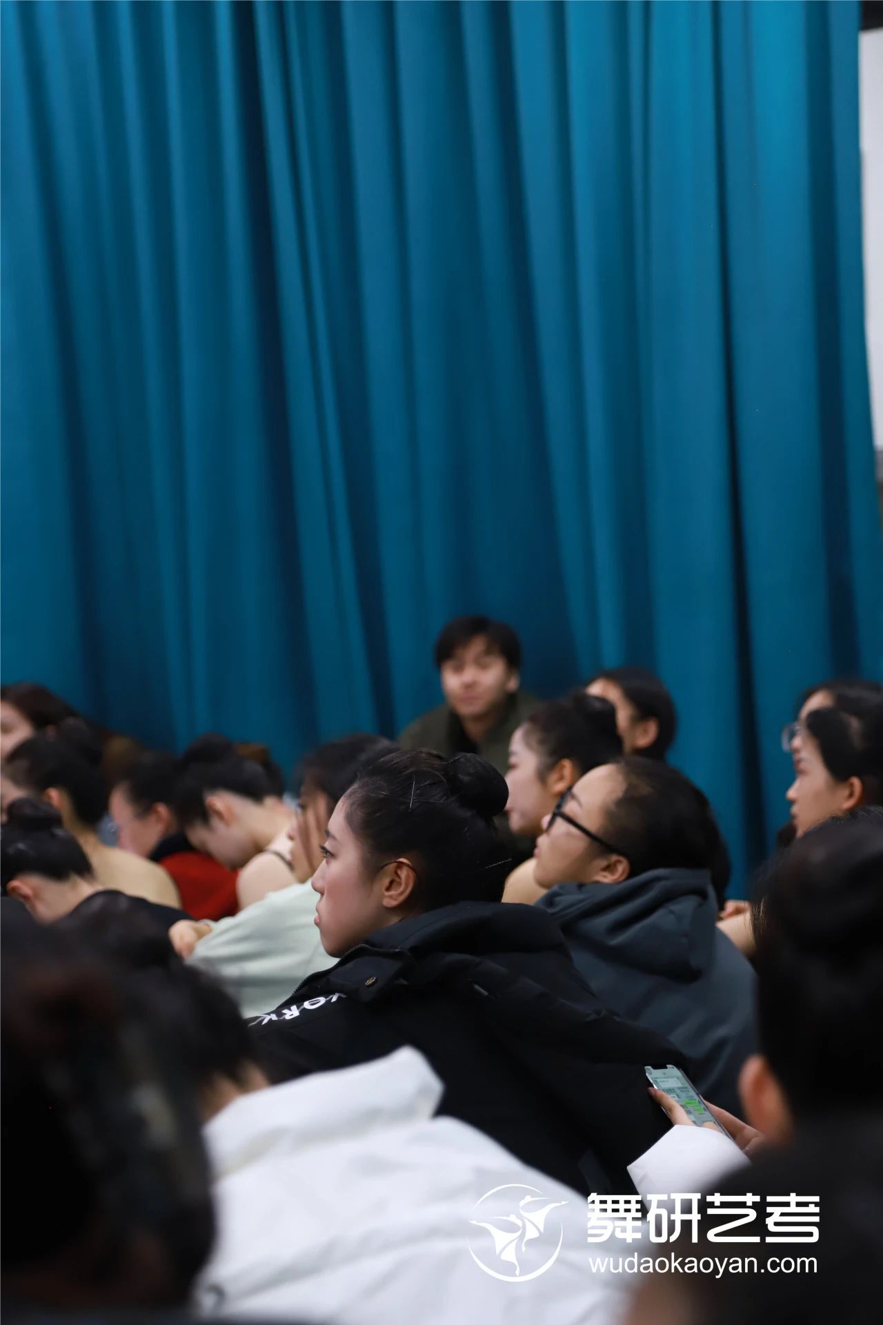 突破极限 全力冲刺丨山东舞研2025届舞蹈生10月月测纪实回顾！