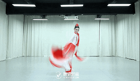 广东舞研名师专访丨是上课严谨的老师，还是无微不至的妈沫？家铭老师的双重身份等你来解锁！