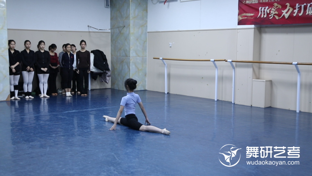 舞研寒假营盛大开营 | 以温暖相迎,以专业启程,我们开练啦! 舞研寒假营盛大开营 | 以温暖相迎,以专业启程,我们开练啦!