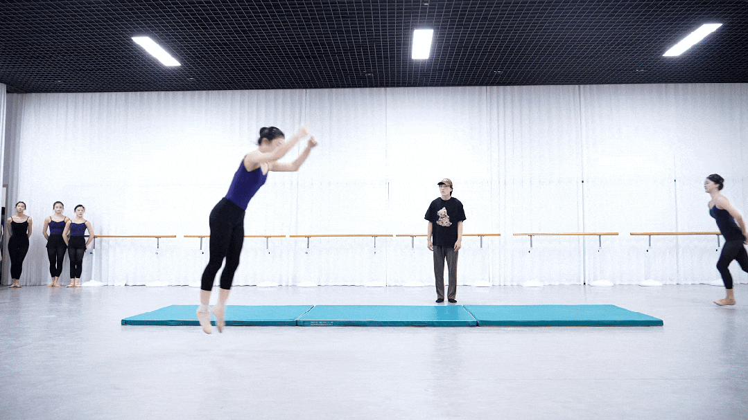 舞研「疯狂星期六」：锁定每月第三周周六，一年仅12次，四大核心课程免费开放！