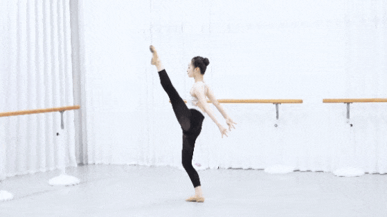 舞研「疯狂星期六」：锁定每月第三周周六，一年仅12次，四大核心课程免费开放！