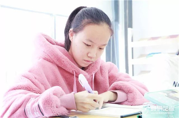 舞研全日制学员故事林雨露丨坚定的信念可以战胜一切困难