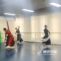 直击舞蹈艺考生灵魂一问：知道你的对手都在如何努力吗？让舞研21届的学员们来告诉你！