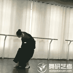 直击舞蹈艺考生灵魂一问：知道你的对手都在如何努力吗？让舞研21届的学员们来告诉你！