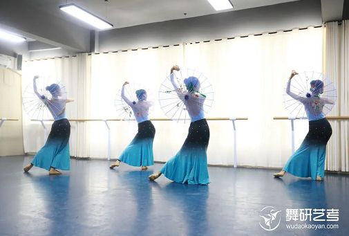 又一批“狠人”诞生了，舞蹈生不为人知的另一面原来是这样的……