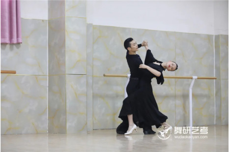 舞研国标月测丨他们震撼开场！来舞研，全面打响国标舞艺考之战！