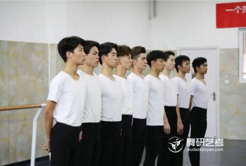 舞研国标月测丨他们震撼开场！来舞研，全面打响国标舞艺考之战！