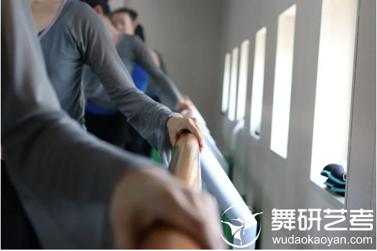在河南舞研艺考，你将会如何度过你的一天？