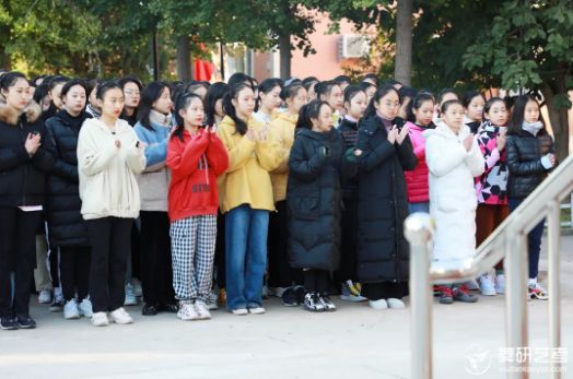 扬帆再起航，奋斗正当时丨舞研全日制十月第一次升旗仪式圆满结束