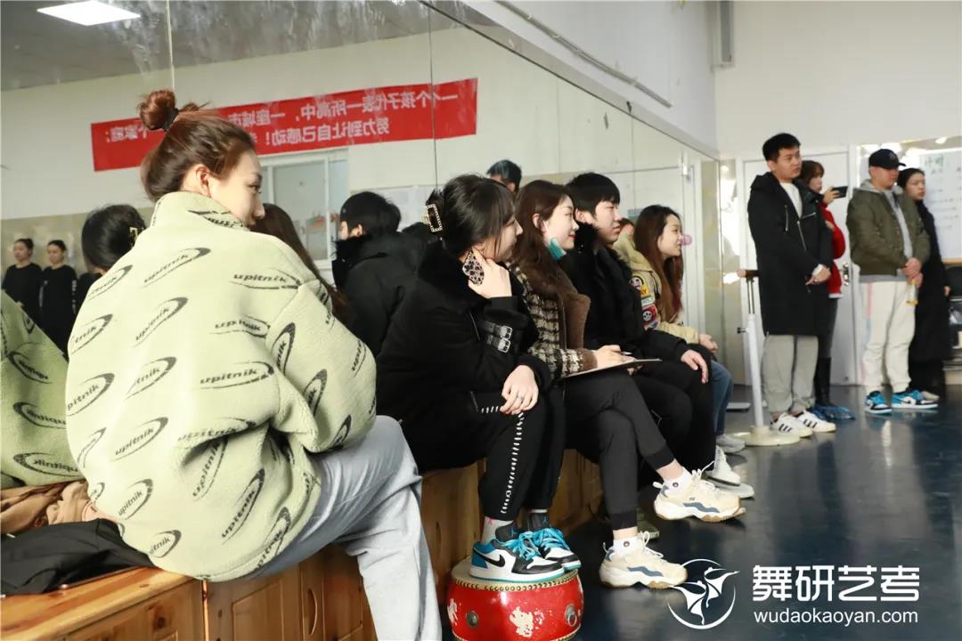 新学期伊始，舞研艺考学员开始选剧目啦~