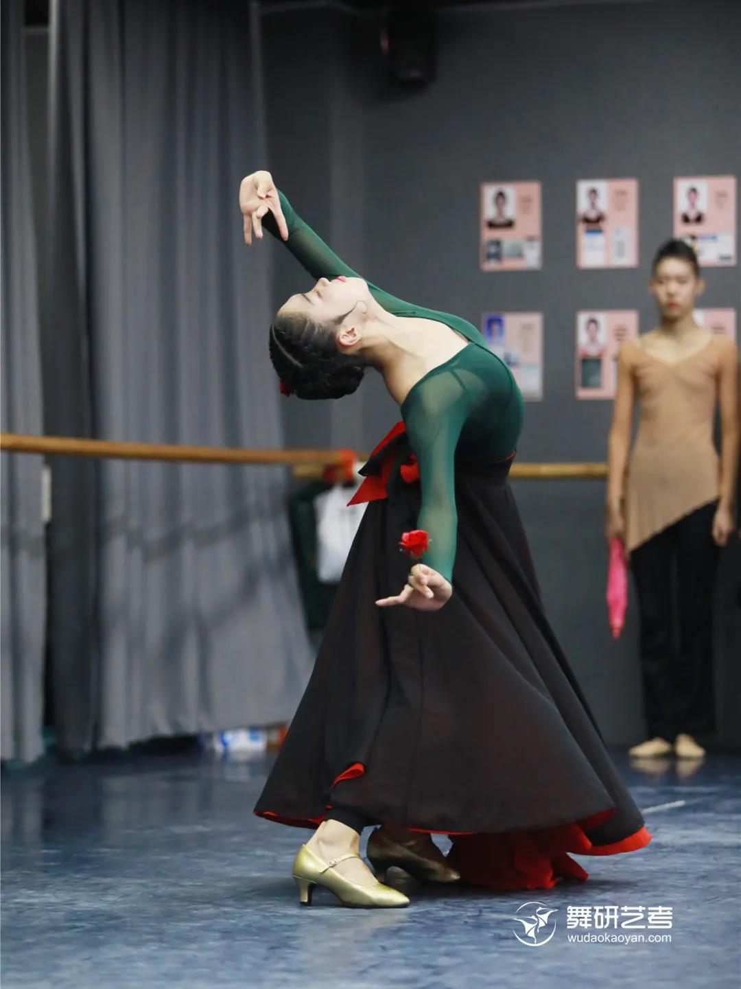 舞蹈生，你的身高体重达标了吗？对照表、减肥攻略，这篇全都有了！