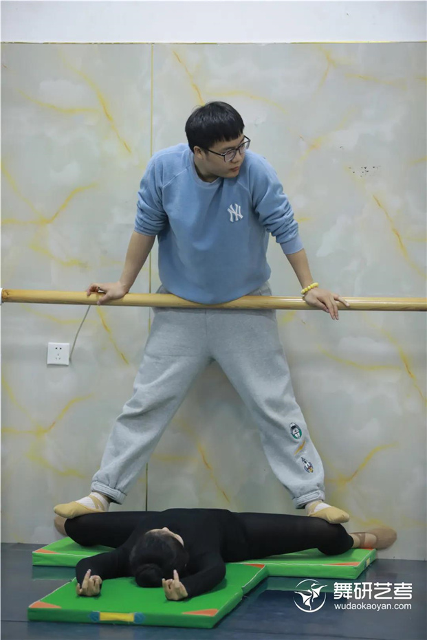 舞蹈艺考路上,永远有人陪你一起奋斗! 舞蹈艺考路上,永远有人陪你一起奋斗!