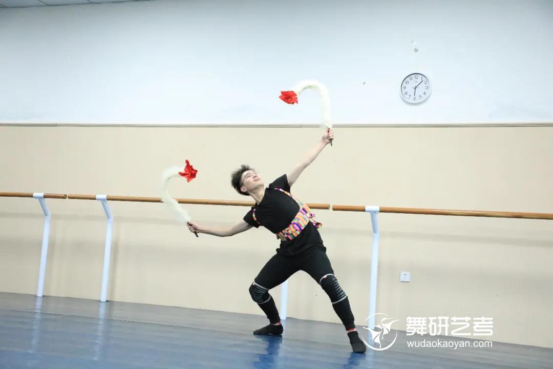 舞蹈生大曝光！原来学舞蹈的男生和女生还有这么多不同？