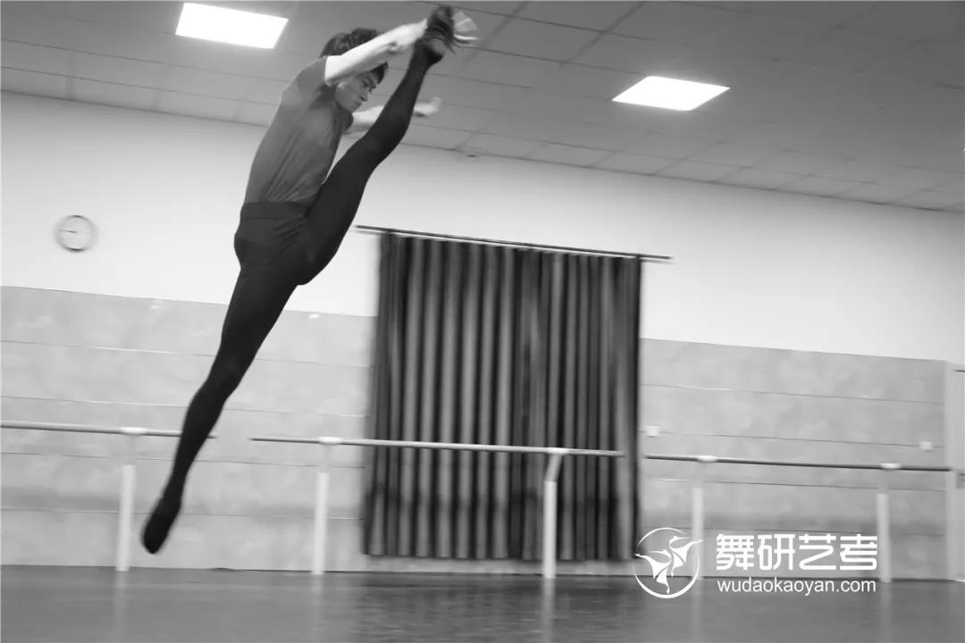 舞蹈生大曝光！原来学舞蹈的男生和女生还有这么多不同？