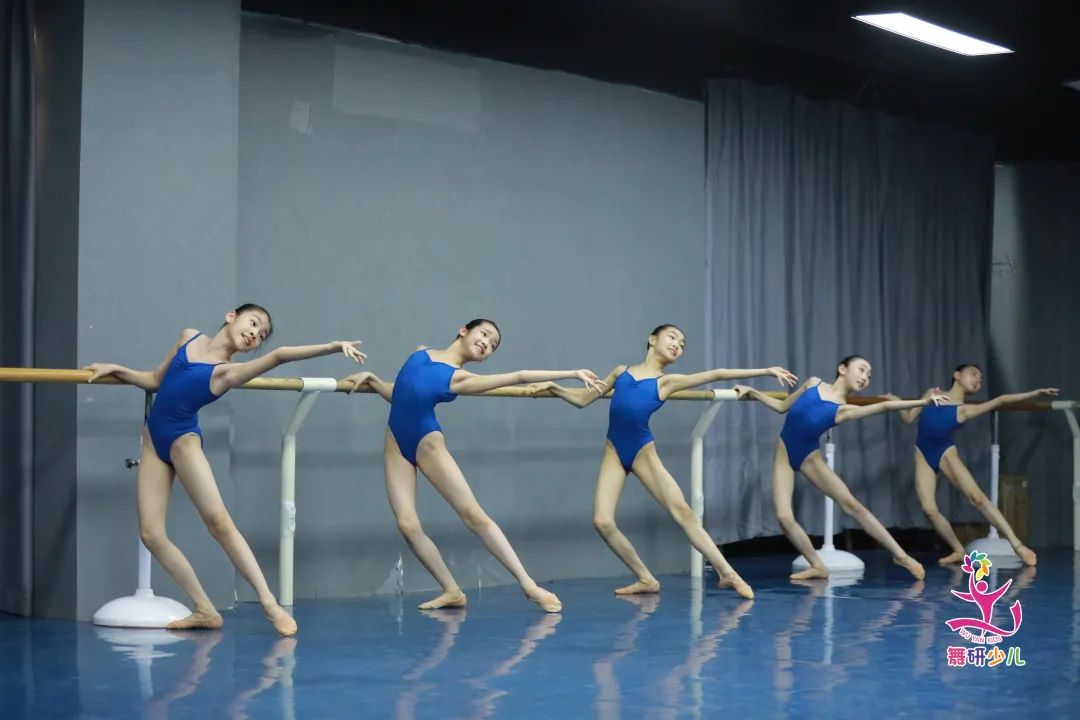 北京舞蹈学院附中照片图片